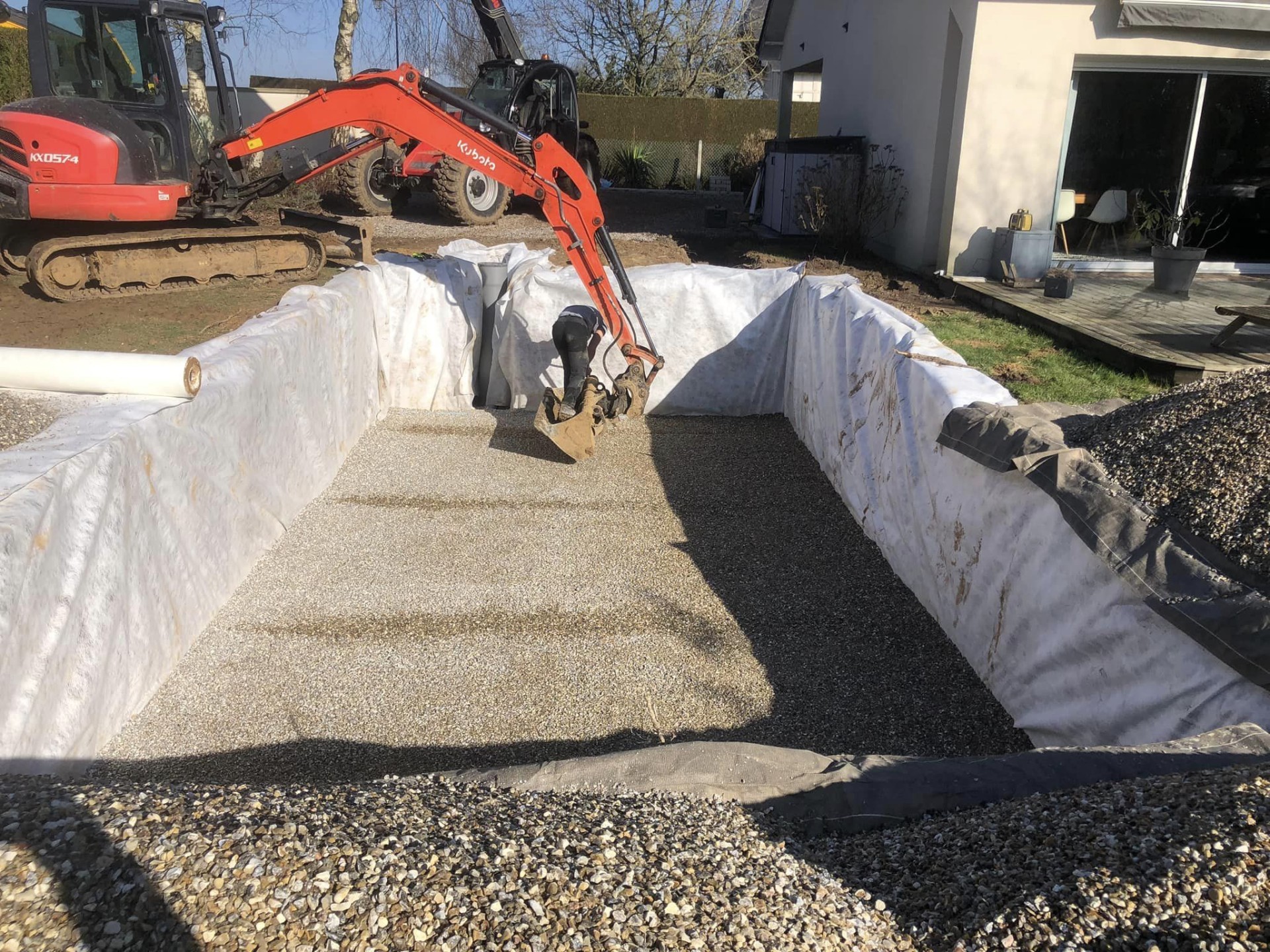 TERRASSEMENT-PISCINE-JARDIVERT-BLACQUEVILLE